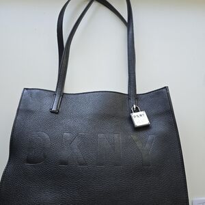 DKNY Black Leather Tote Bag - Sleek Everyday Shoulder Bag